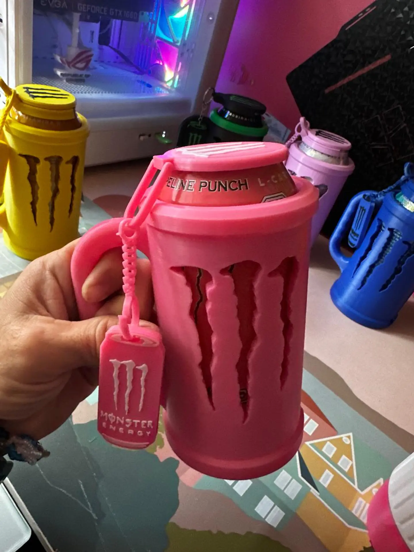 Porta latas Monster  5