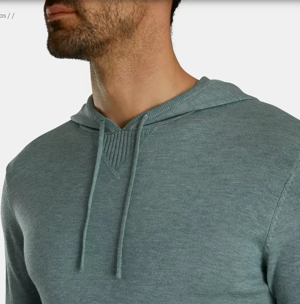 Sweater con capucha verde musgo  4
