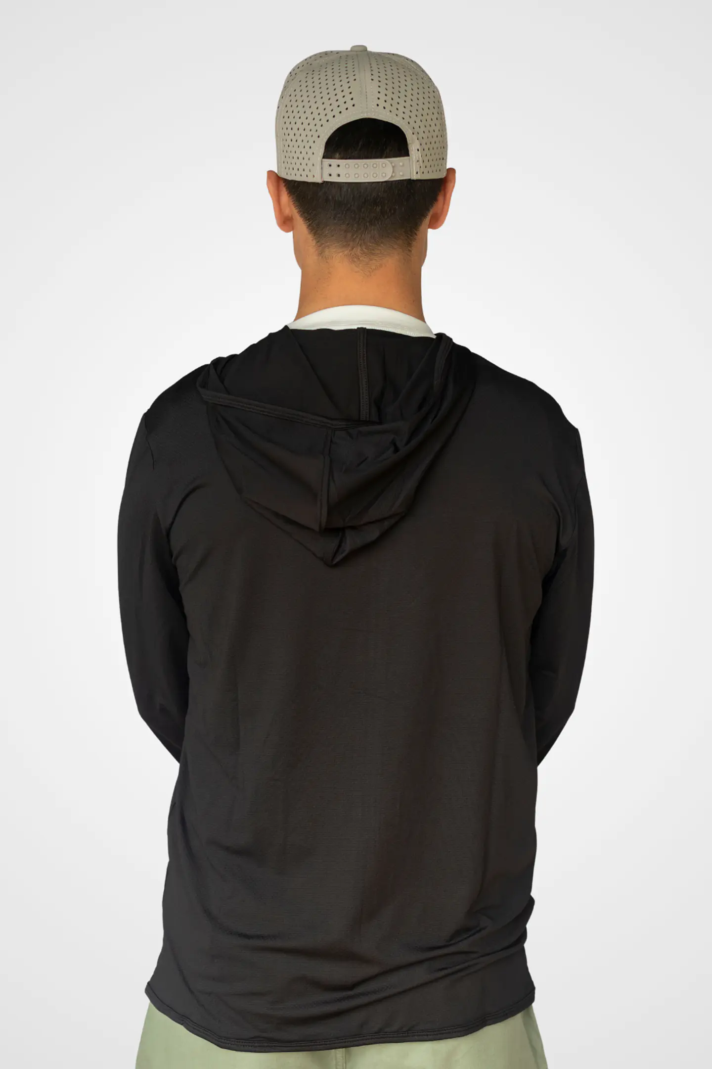 Polerón de golf microperforado con capucha – Hombre 5