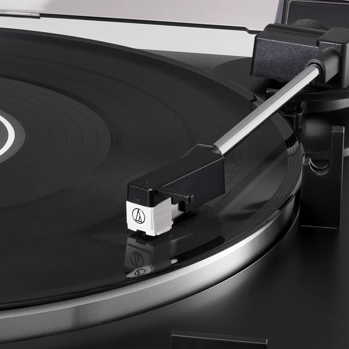 Tornamesa Audio-Technica AT-LP60X-BK 4