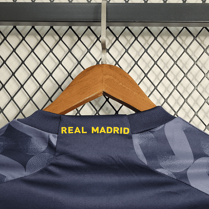 REAL MADRID AWAY 23-24  6