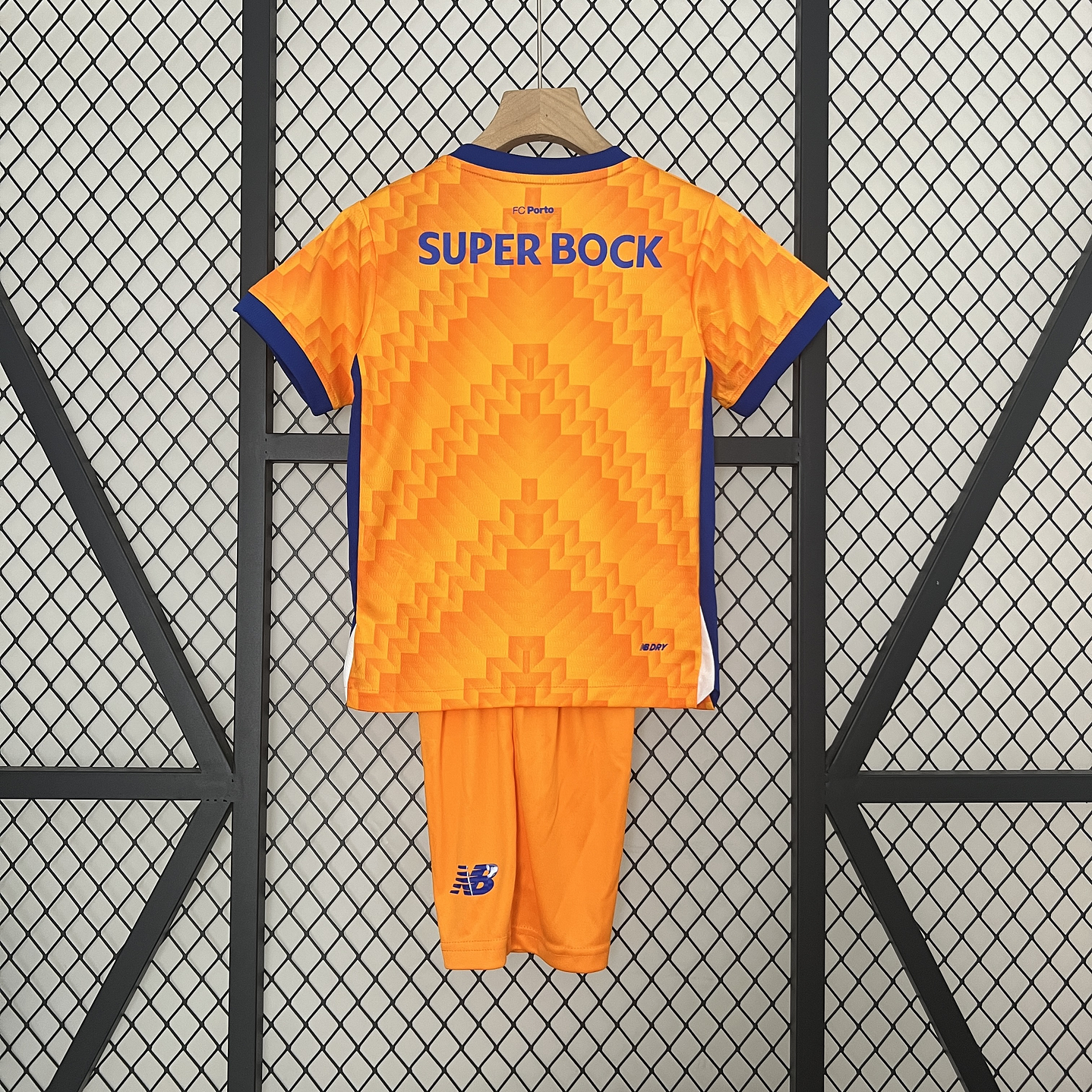 KIT CRIANÇA FC PORTO AWAY 24-25 LARANJA 4