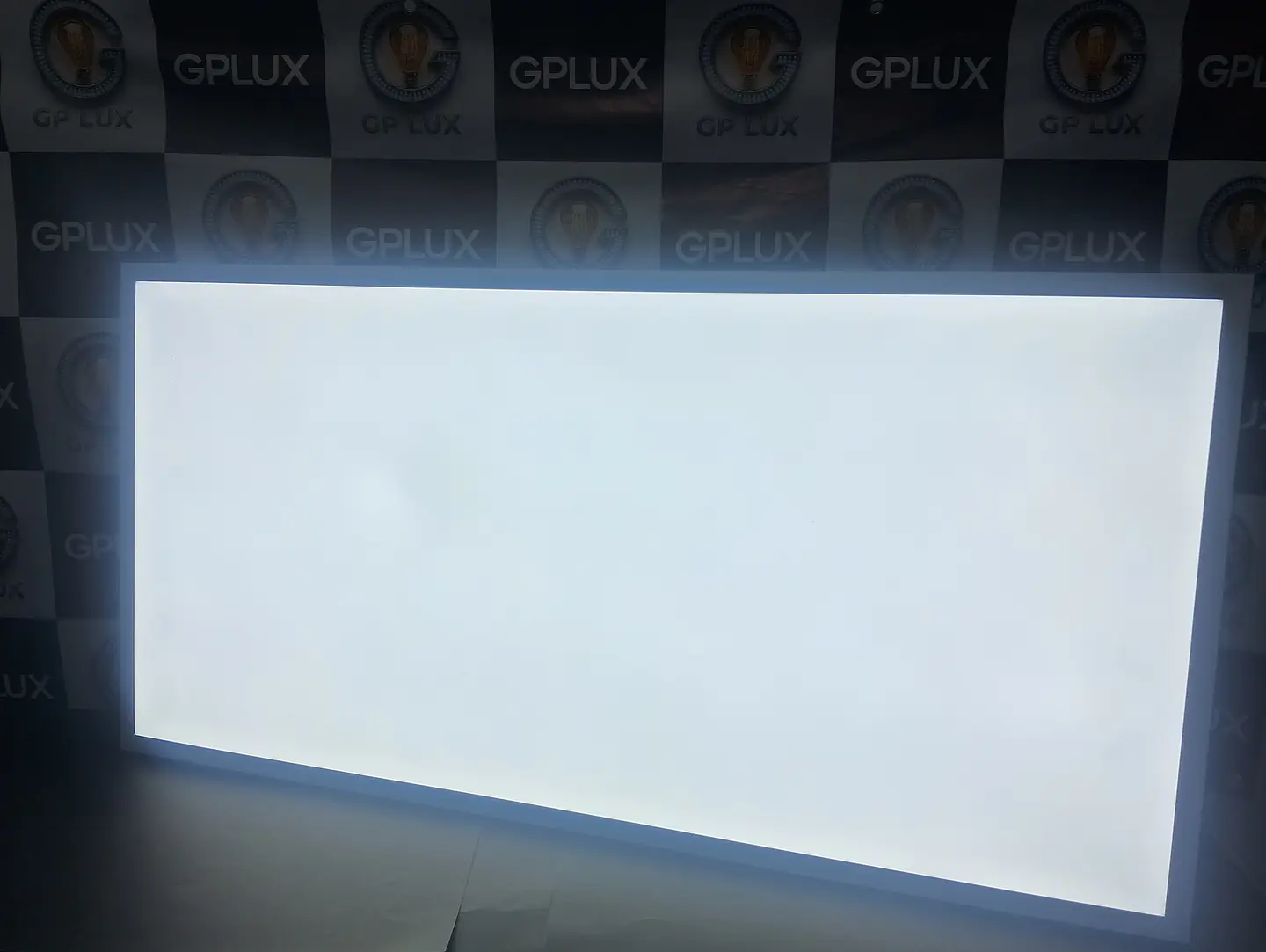 LAMPARA LED SOBREPUESTO 120X60 96W BLANCO FRIO 2
