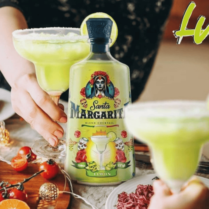 Cóctel Santa Margarita Fresa 750cc 2