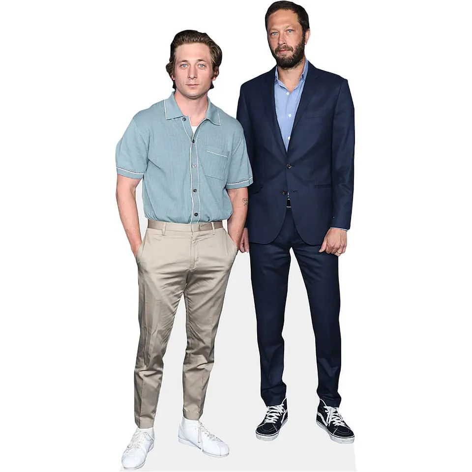 Jeremy Allen White And Ebon Moss-Bachrach 1