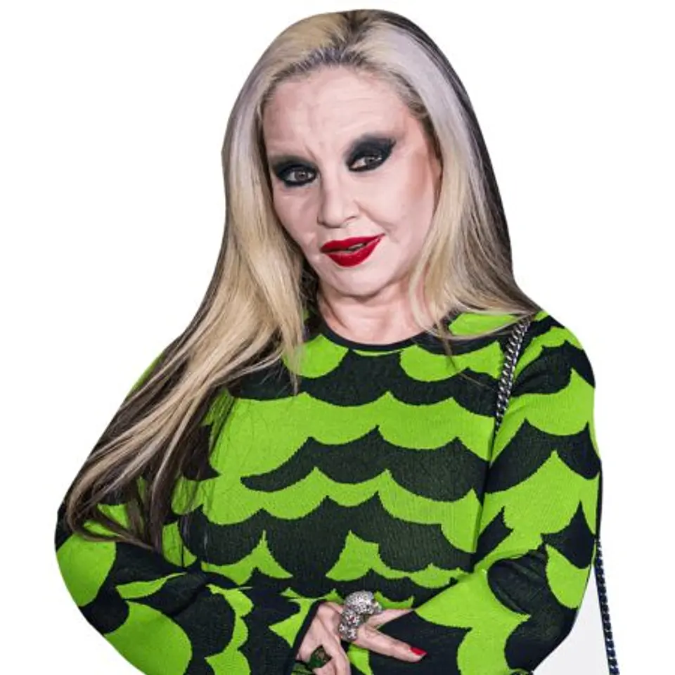 Olvido Gara Jova (Green Dress) 1