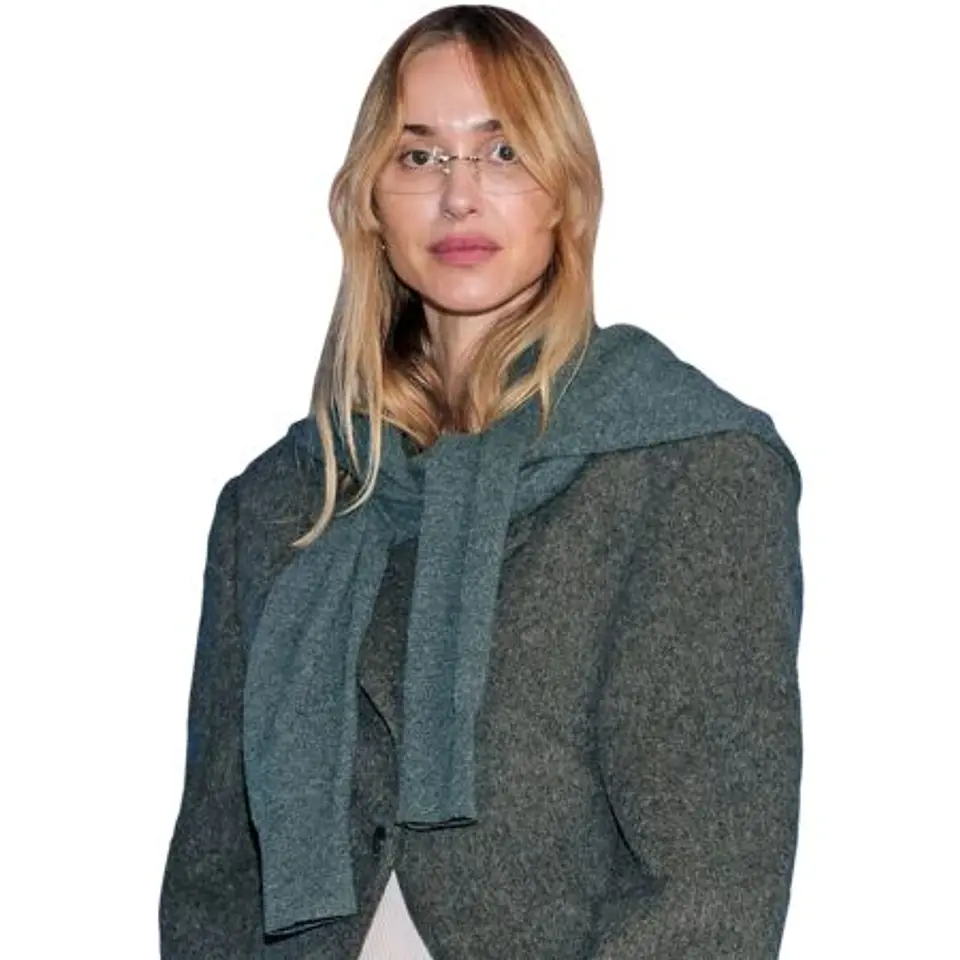 Pernille Teisbaek (Suit) 1
