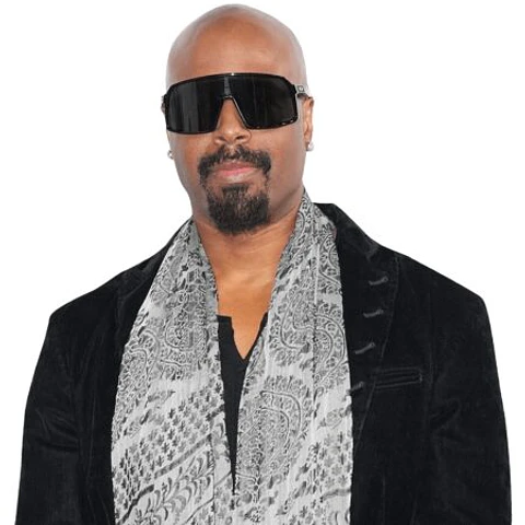 Shawn Wayans (Scarf)
