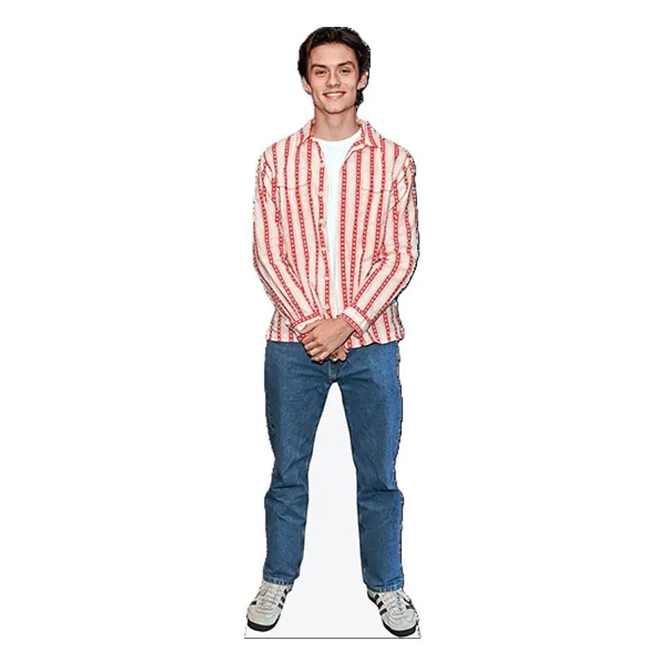 Louis Partridge 1