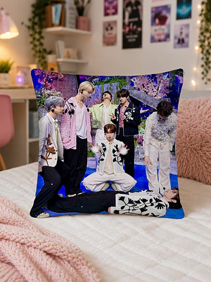 Cojin Enhypen Estilo Floral 40x40 cms Fullprint Kpop Grafimax