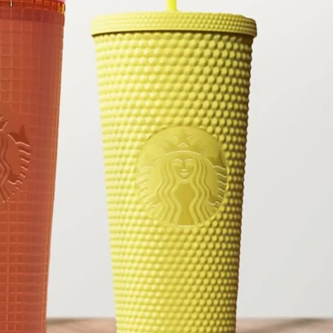 VASO PARA BEBIDAS FRÍAS DE PLÁSTICO BLING CON ACABADO SOFT TOUCH, DE 24 OZ (≈710 ML) 1