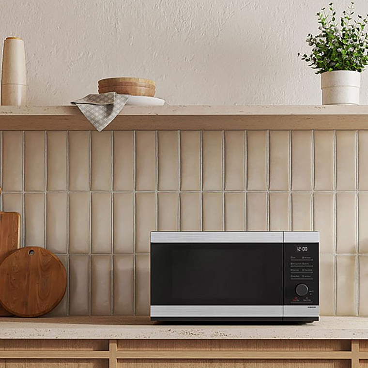 MICROONDAS CON QUICK DEFROST 23 LITROS / EMBALAJE DAÑADO 12