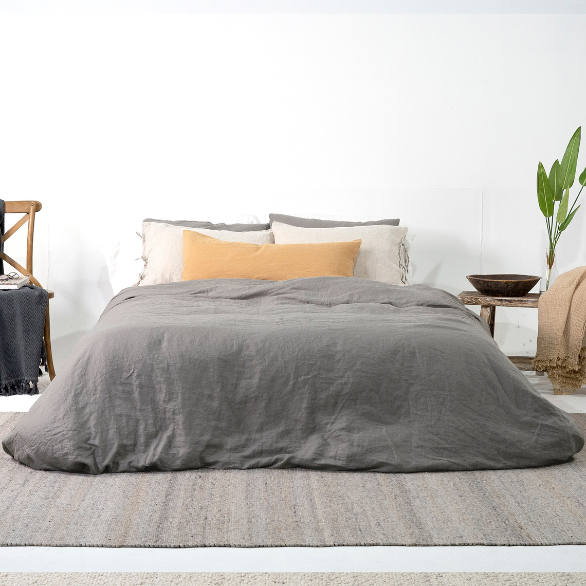 CUBREPLUMÓN LINO AVA - TAUPE  1