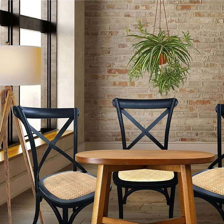 PACK 2 SILLAS DANUBIO NEGRO / PIQUETES LEVES EN EL BORDE FRONTAL DE UNA SILLA - EMBALAJE DAÑADO 2