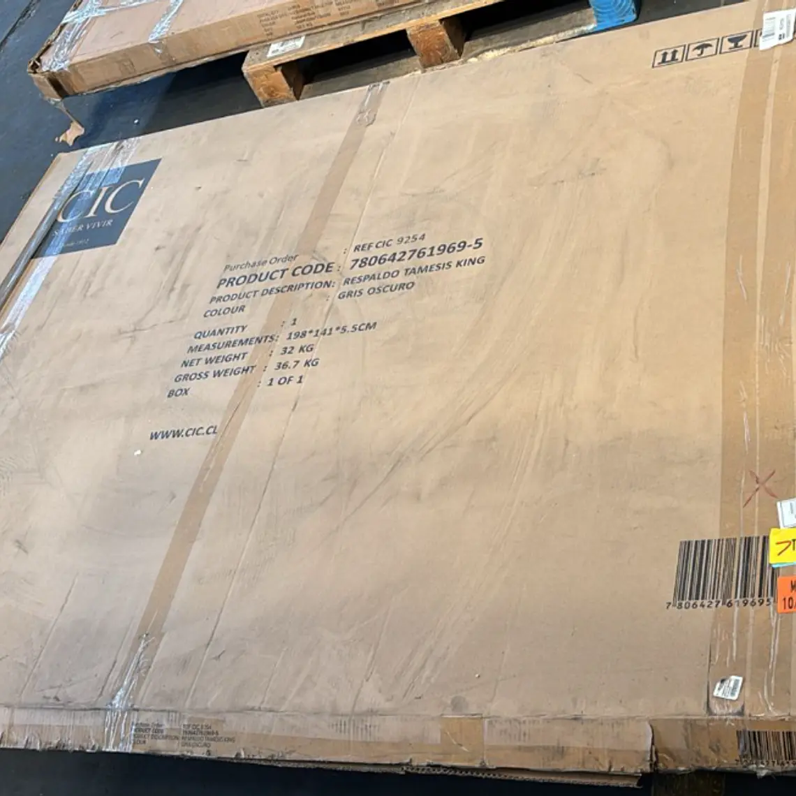 RESPALDO KING TAMESIS / SUCIO FACIL DE QUITAR - EMBALAJE DANADO 4