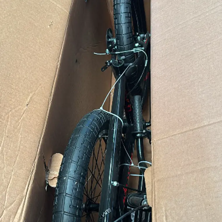 BICICLETA BMX ARO 20' UNISEX NEGRO / DETALLES MÍNIMOS EN EL MARCO  - EMBALAJE DAÑADO 6