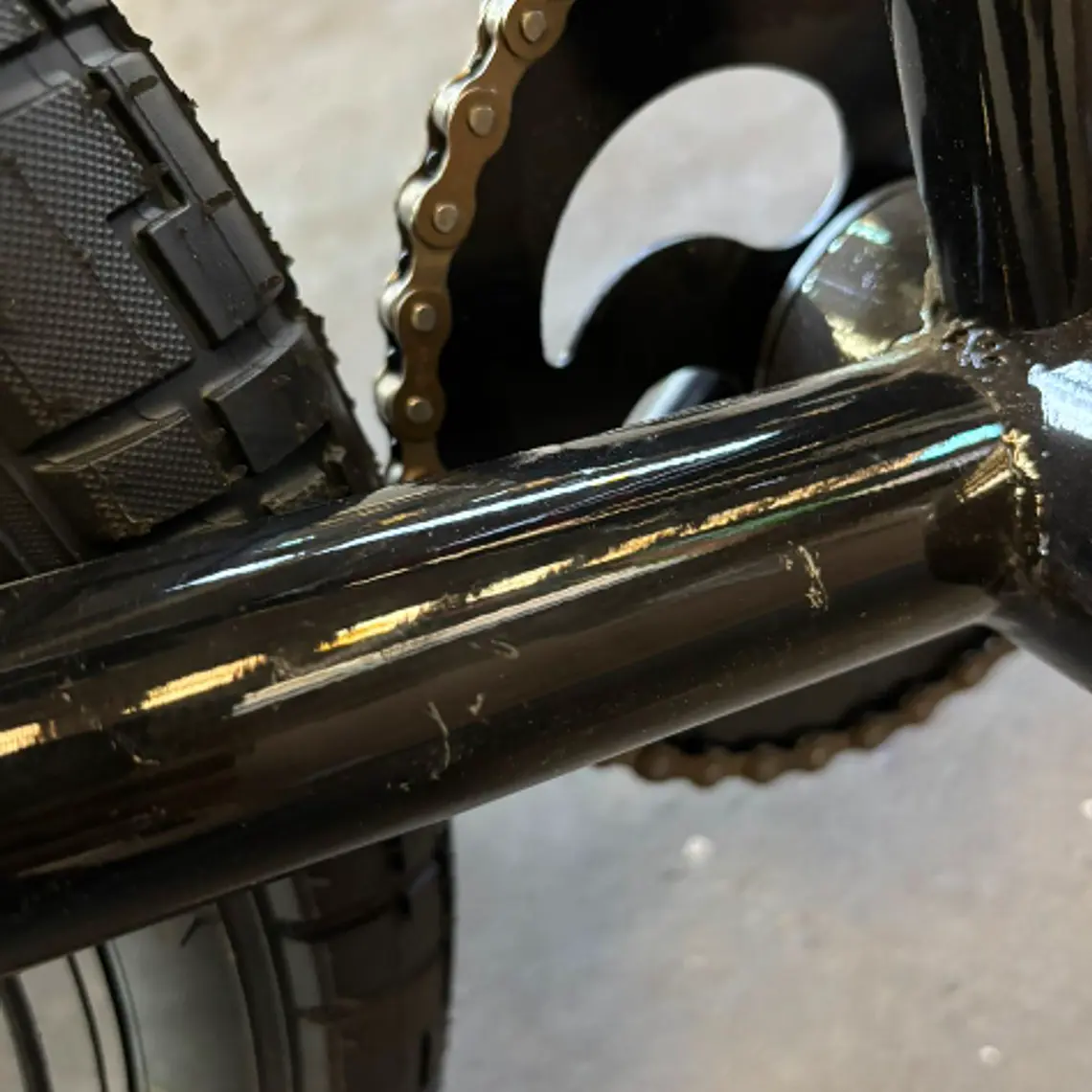 BICICLETA BMX ARO 20' UNISEX NEGRO / DETALLES MÍNIMOS EN EL MARCO  - EMBALAJE DAÑADO 8