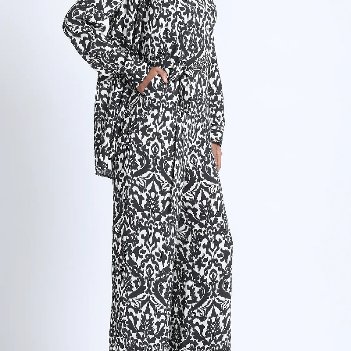 BLUSA M/L CAMISERA AMPLIA TIPO TAPADO CON ESTAMPADO ETNICO NEGRO (TALLA S) 2