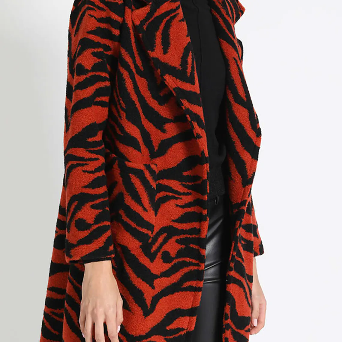 ABRIGO RECTO SIN FORRO ESTAMPADO, ROJO, COLECCIÓN ITALIA (TALLA L) 4