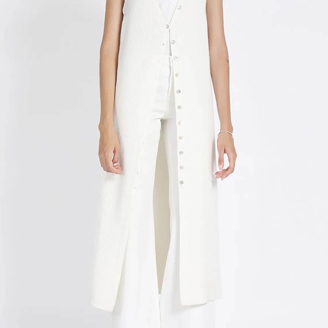 TEJIDO TAPADO ESCOTE V SIN MANGAS CRUDO (TALLAS S a L) 1