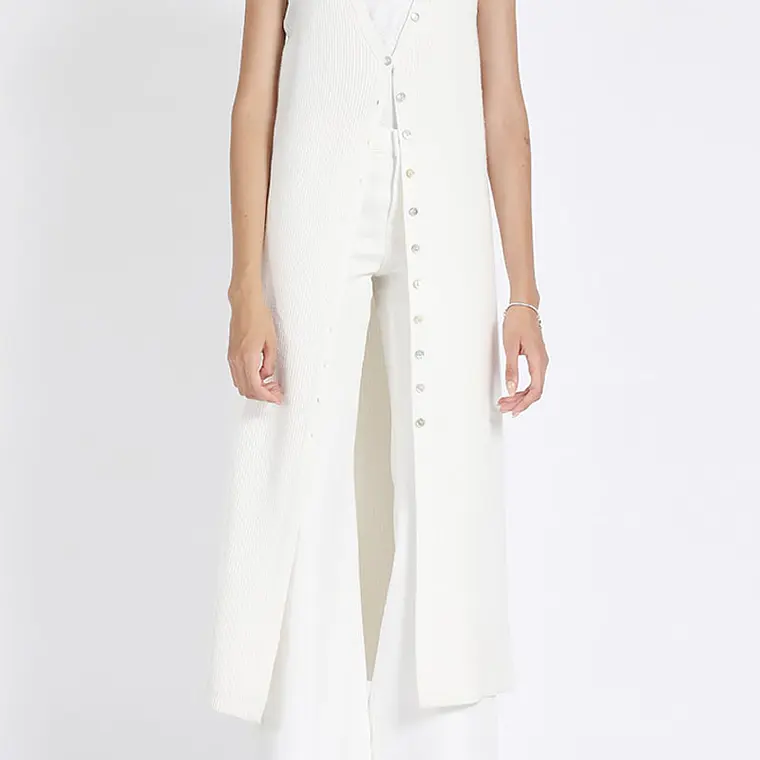 TEJIDO TAPADO ESCOTE V SIN MANGAS CRUDO (TALLAS S a L) 1