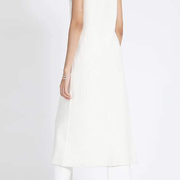 TEJIDO TAPADO ESCOTE V SIN MANGAS CRUDO (TALLAS S a L) 3