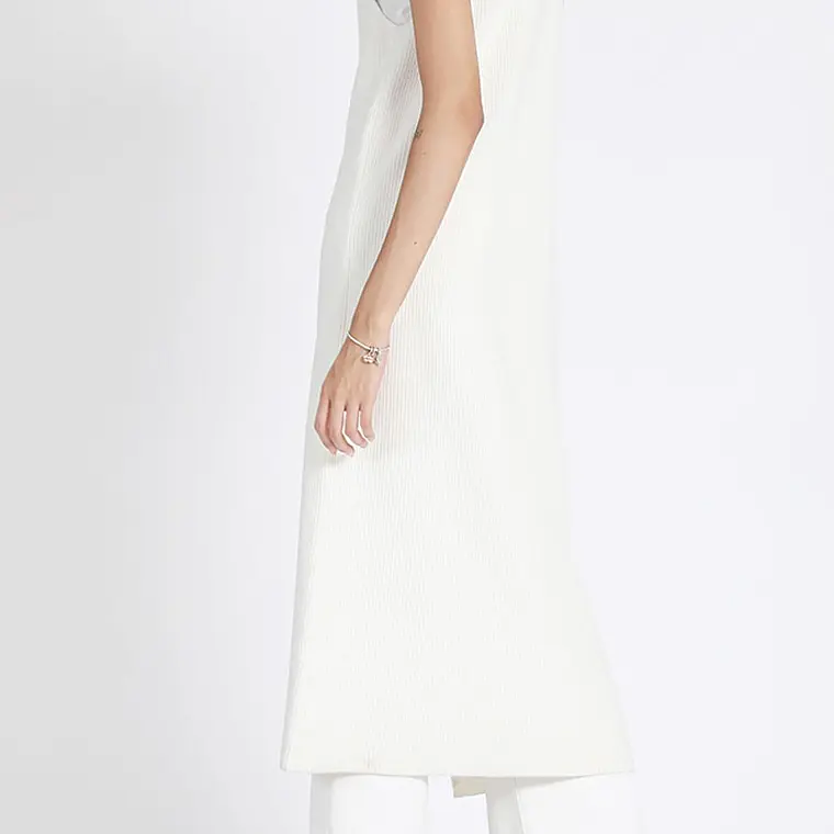 TEJIDO TAPADO ESCOTE V SIN MANGAS CRUDO (TALLAS S a L) 6