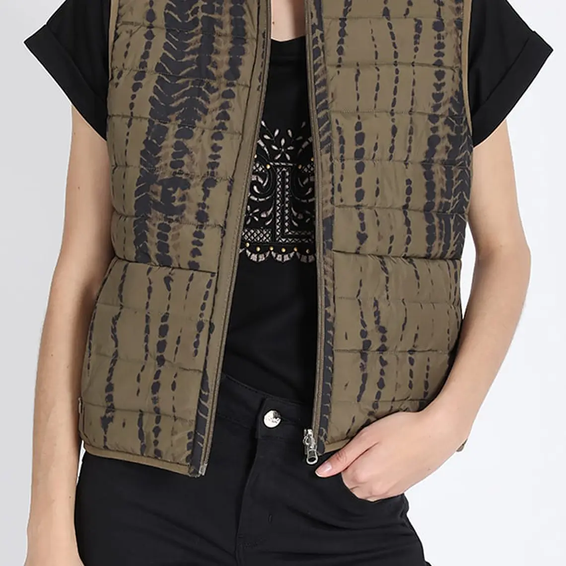 CHAQUETA SIN MANGAS ACOLCHADA CAMO REVERSIBLE VERDE (TALLAS S y M) 1