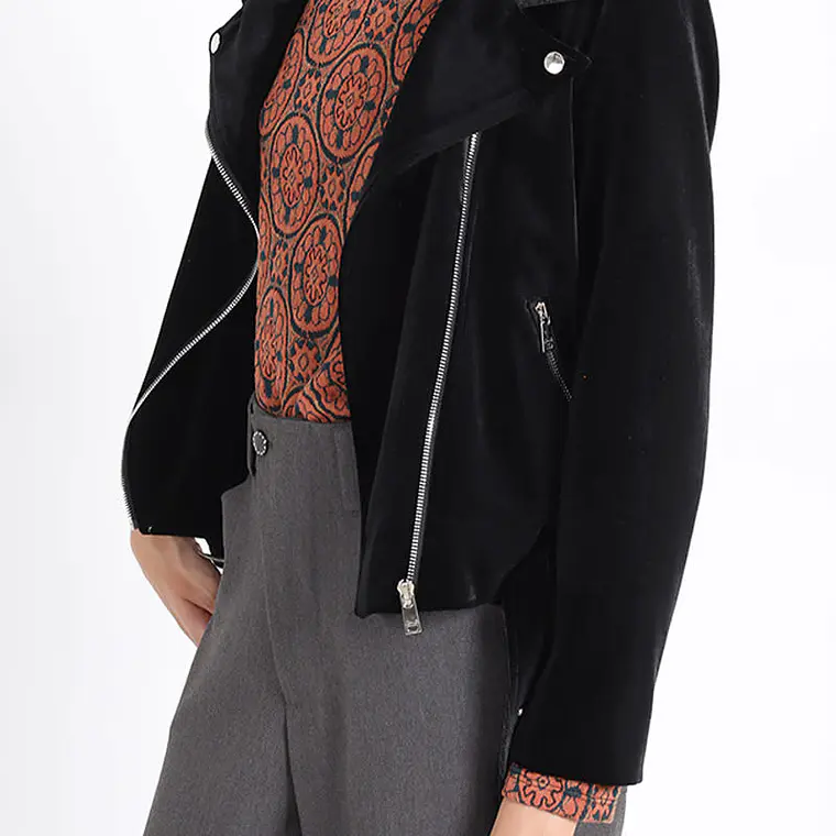 CHAQUETA MOTOQUERA TERCIOPELO BORDADO ESPALDA NEGRO (TALLAS S y M) 5