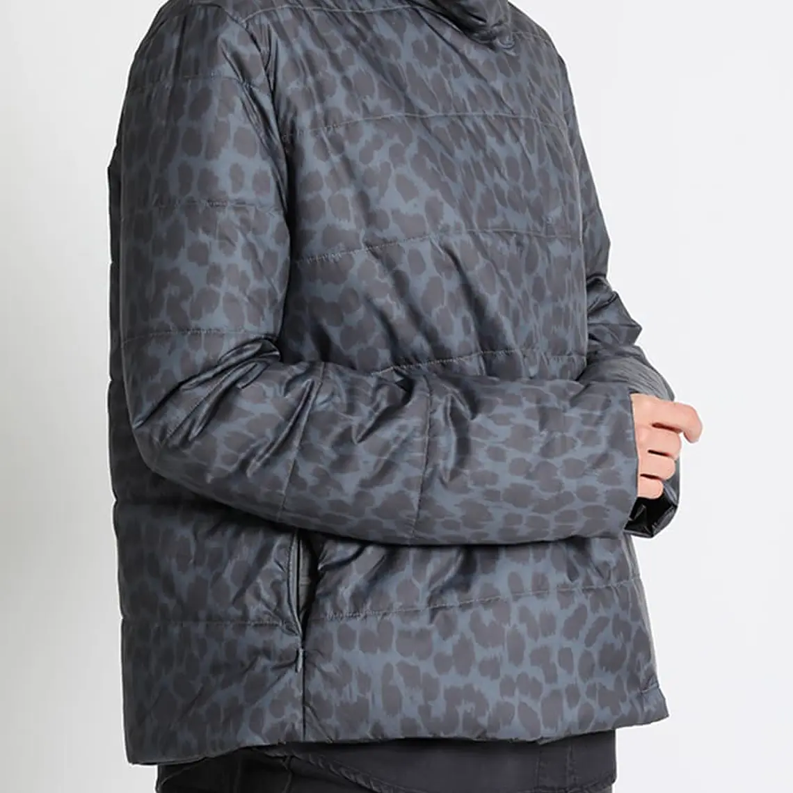 PARKA REVERSIBLE LISO NEGRO Y ESTAMPADO (TALLA S) 2