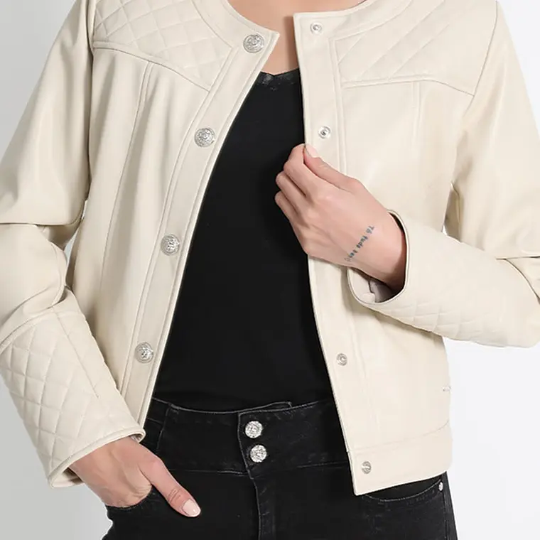 CHAQUETA EFECTO CUERO APLICACIÓN MATELASSE (TALLA L) 1