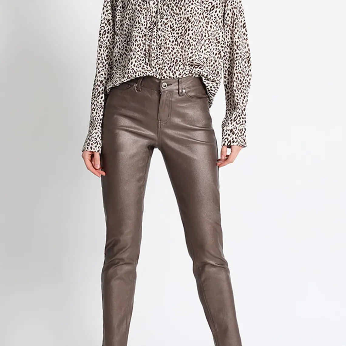 BLUSA ESTAMPADA  ESCOTE FRUNCES (TALLA L) 3