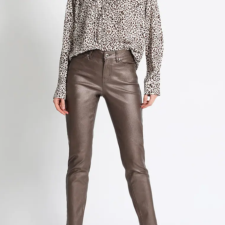 BLUSA ESTAMPADA  ESCOTE FRUNCES (TALLA L) 3