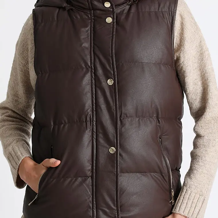 PARKA EFECTO CUERO CON CAPUCHÓN CHOCOLATE (TALLA L) 1