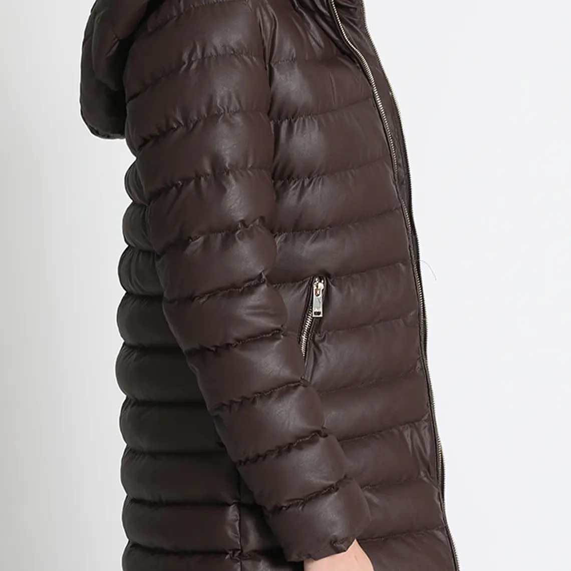 PARKA EFECTO CUERO CON CAPUCHÓN CHOCOLATE (TALLA L) 2
