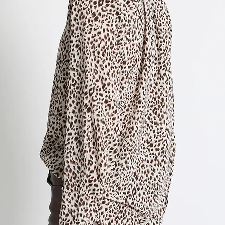 BLUSA ESTAMPADA  ESCOTE FRUNCES (TALLA L) 4