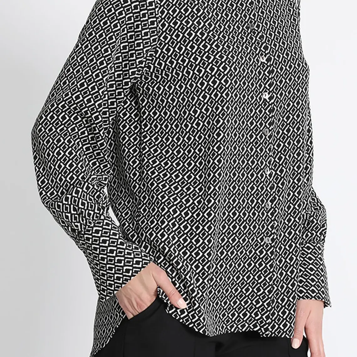 BLUSA CAMISERA ESTAMPADA NEGRO (TALLA S) 2