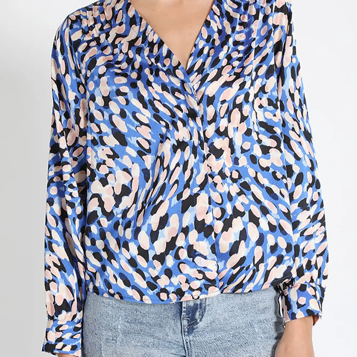 BLUSA CAMISERA SATÍN ESTAMPADO AZUL (TALLA L) 1