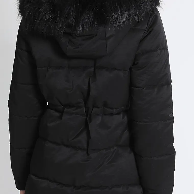 PARKA CON CAPUCHÓN Y RODÓN DE PIEL NEGRO (TALLA L) 4