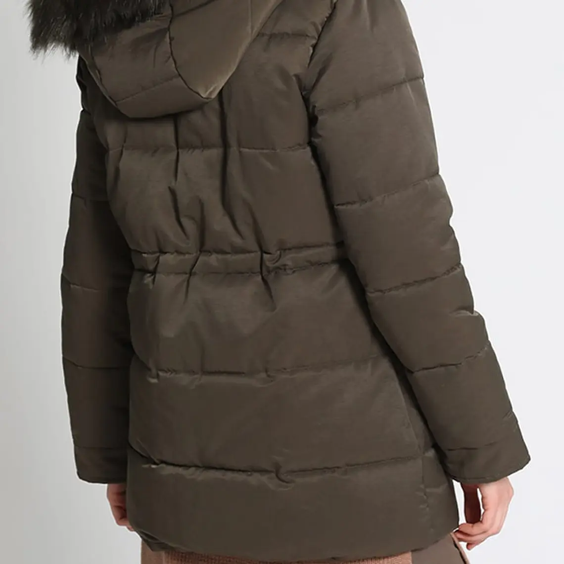 PARKA CON CAPUCHÓN Y RODÓN DE PIEL MILITAR (TALLAS S a L) 5