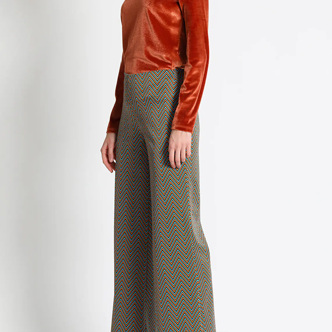 PANTALÓN FLARE JERSEY FANTASÍA, TIRO MEDIO. COLECCIÓN ITALIA (TALLAS L y XL) 2