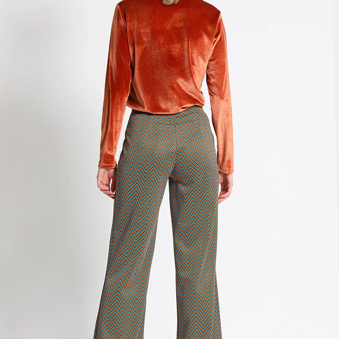 PANTALÓN FLARE JERSEY FANTASÍA, TIRO MEDIO. COLECCIÓN ITALIA (TALLAS L y XL) 3