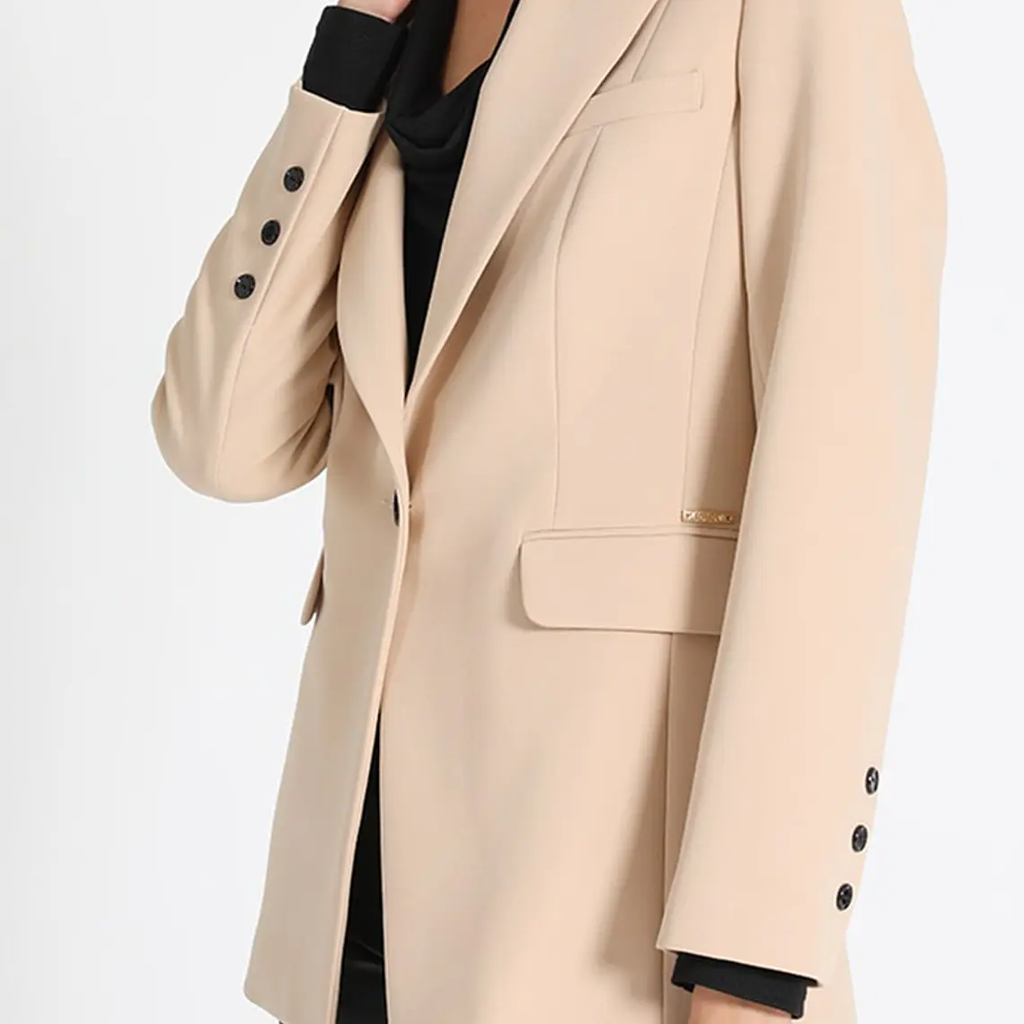 BLAZER LARGO ENTALLADO BEIGE (TALLA 42) 3