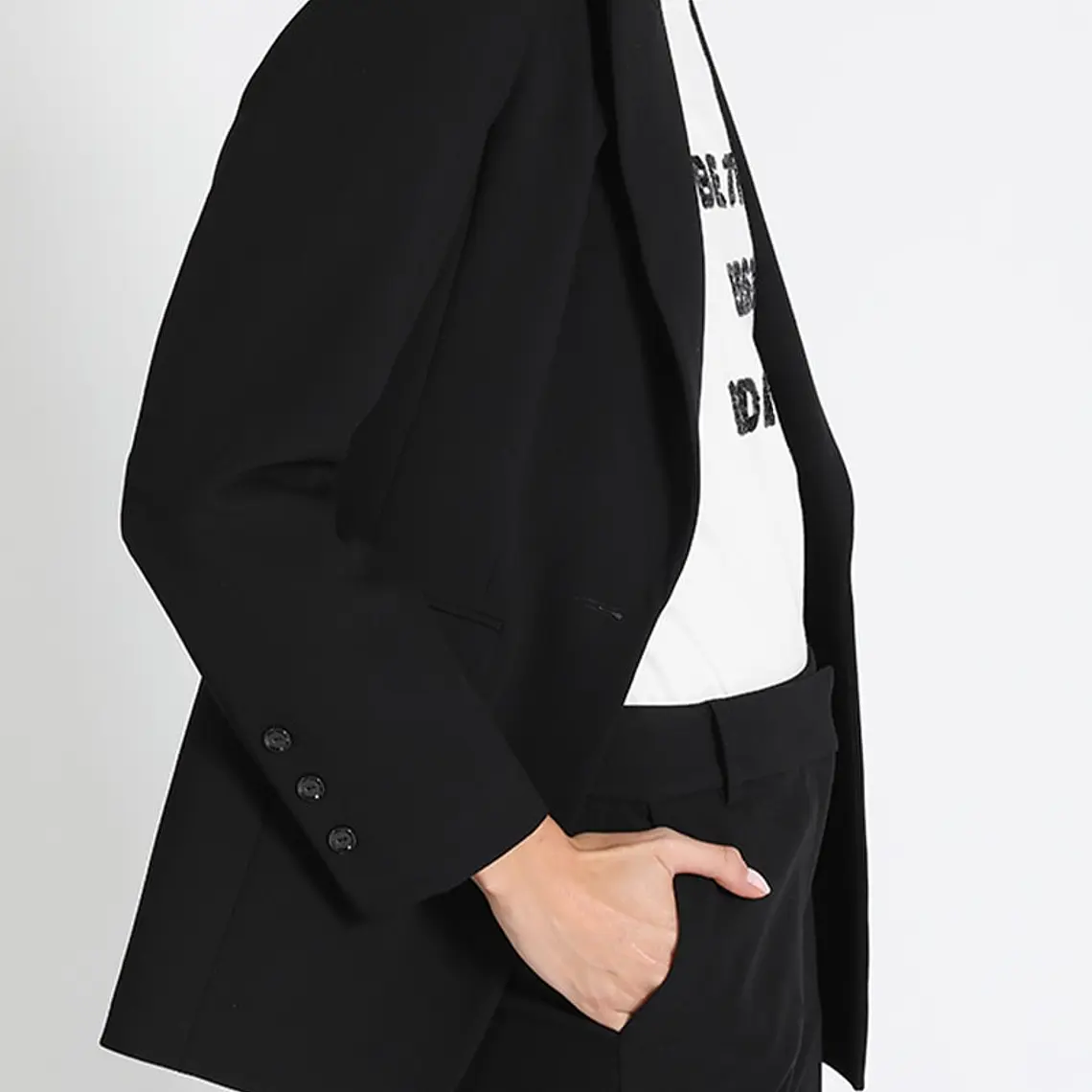 BLAZER LARGO ENTALLADO NEGRO (TALLAS 42 a 46) 4