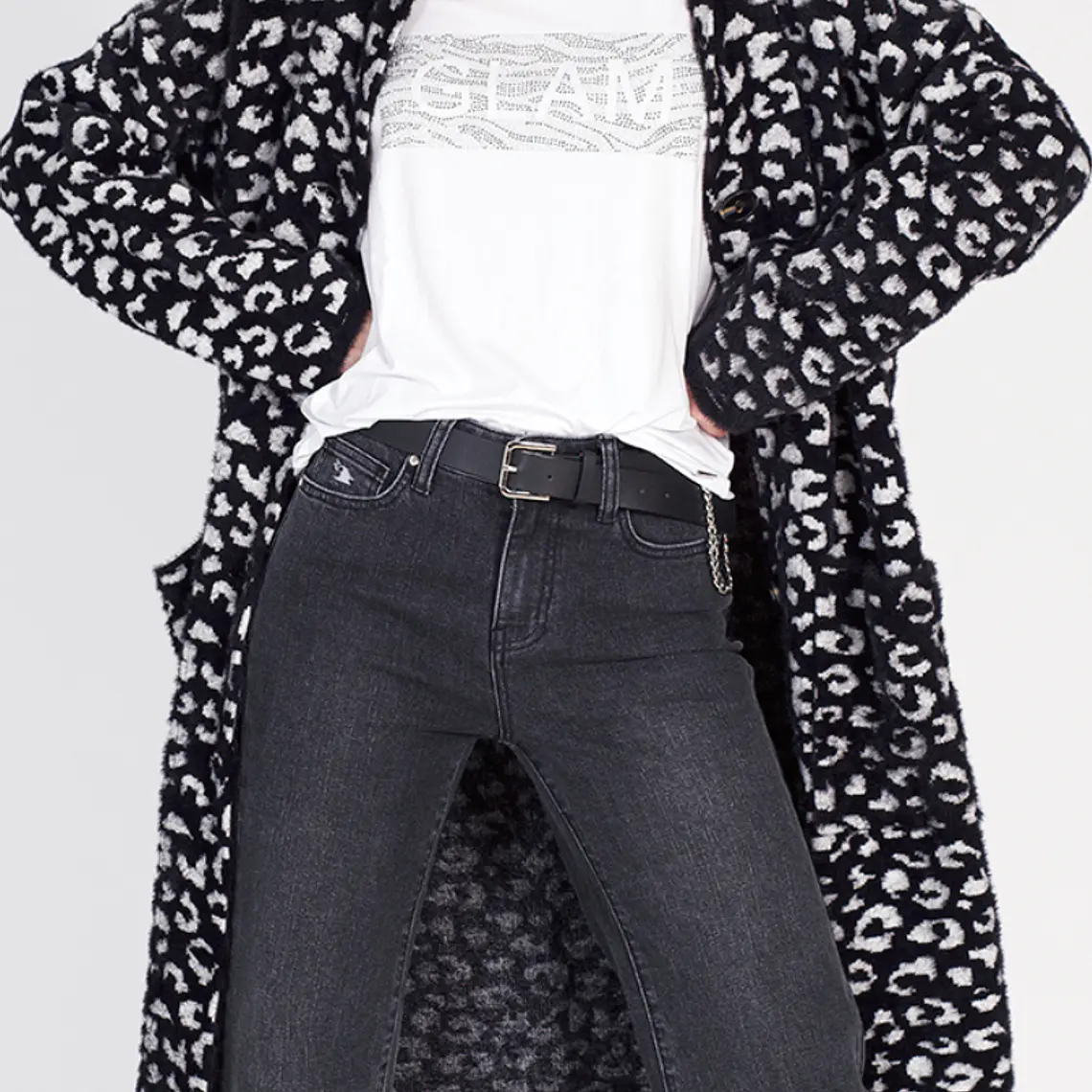 ABRIGO RECTO TEJIDO LEOPARDO  NEGRO (TALLA L) 4