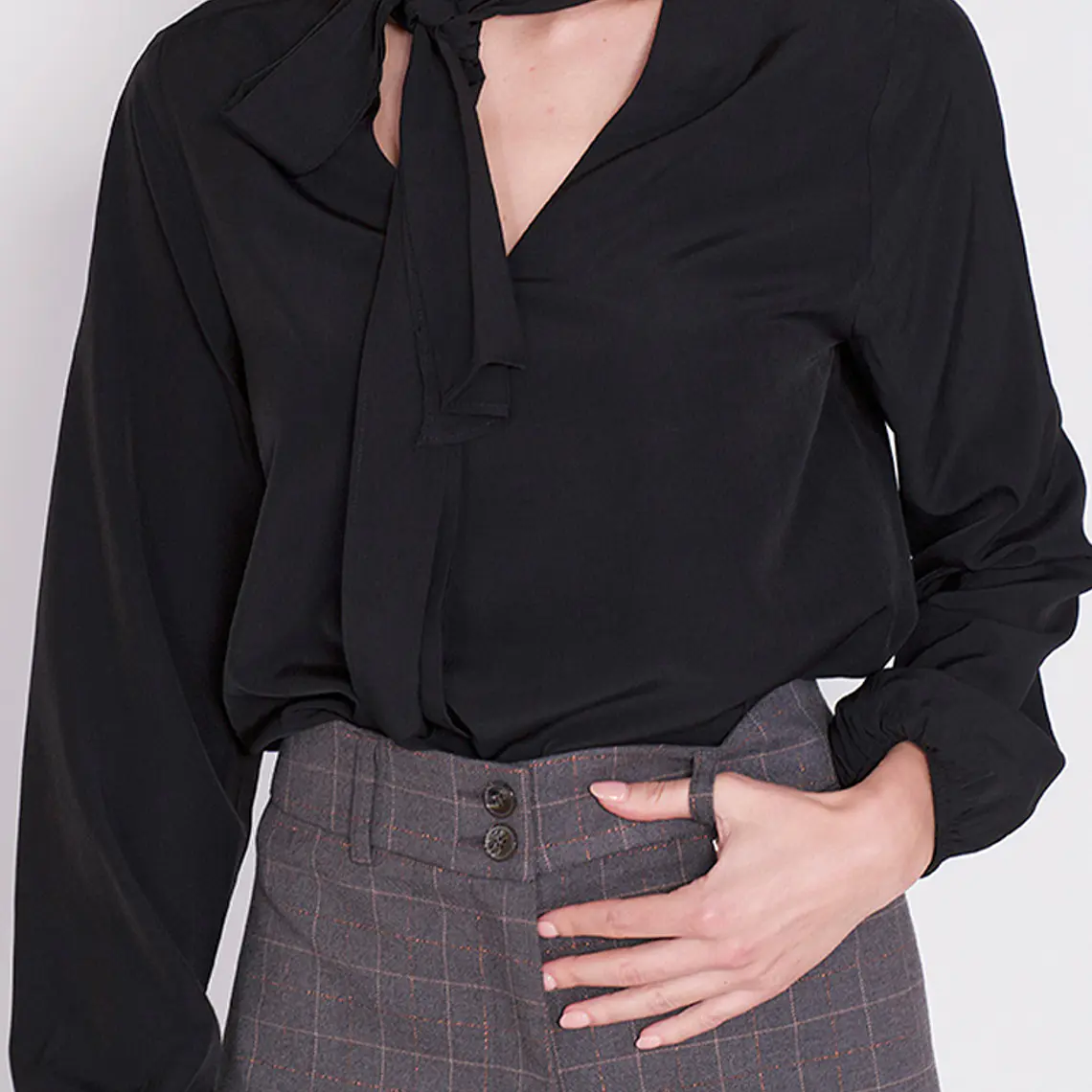 BLUSA LAZADA CUELLO  NEGRO (TALLAS S y M) 4