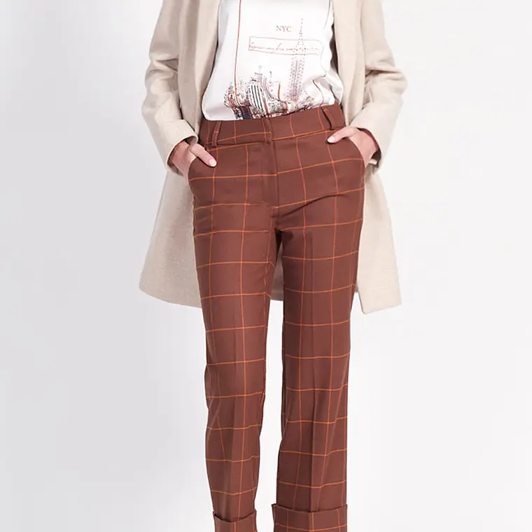 PANTALON RECTO CON BASTILLA CUADRILLE CAFÉ (TALLA S) 1