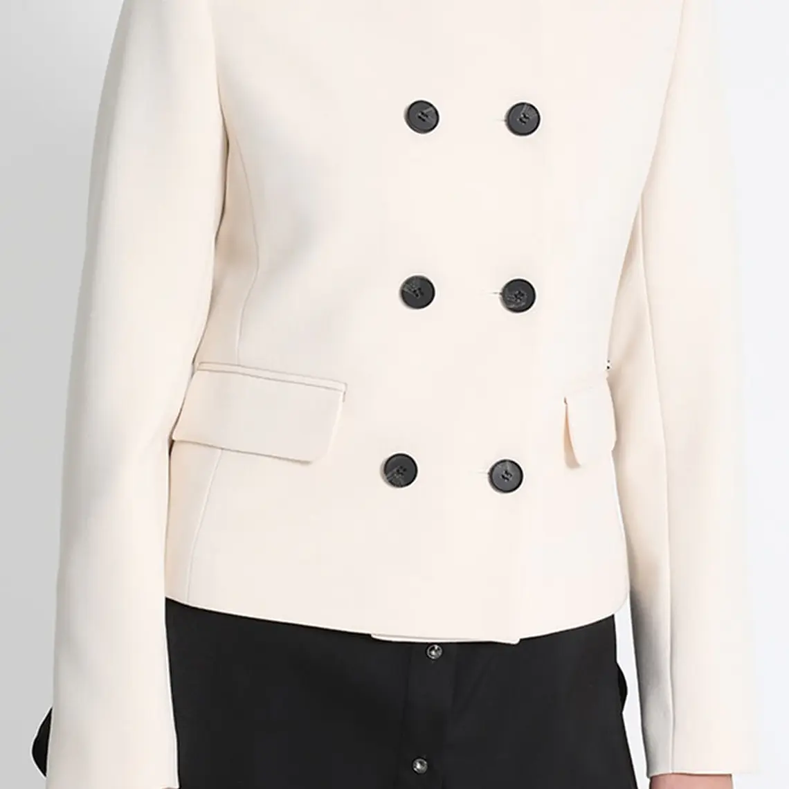 CHAQUETA ENTALLADA CORTA CRUDO  CON CUELLO (TALLA 44) 1