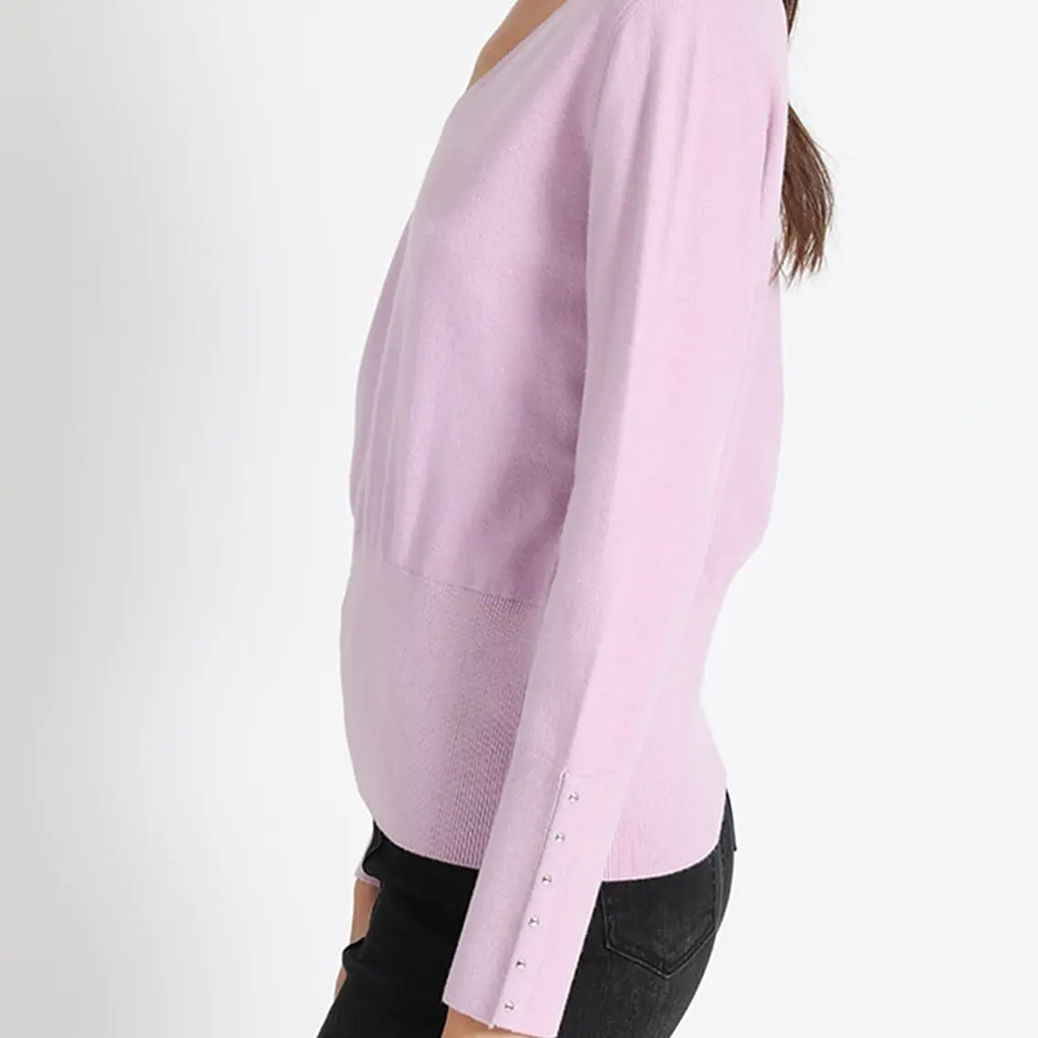 JERSEY TEJIDO ESCOTE EN V LILA  APLICACIÓN BOTONES (TALLA XL) 4