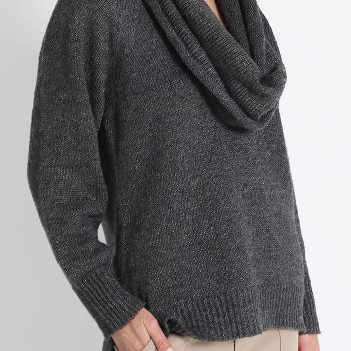 JERSEY LARGO TEJIDO LUREX GRAFITO  ESCOTE EN V Y CUELLO DESMONTABLE (TALLA L) 2